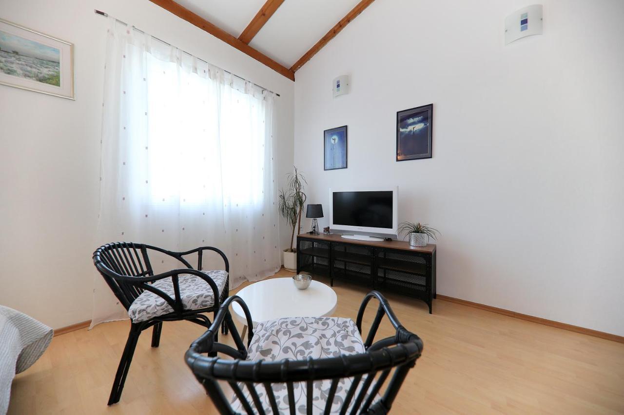 Apartment Puntamika *