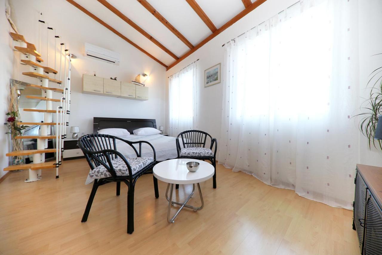 Apartment Puntamika *